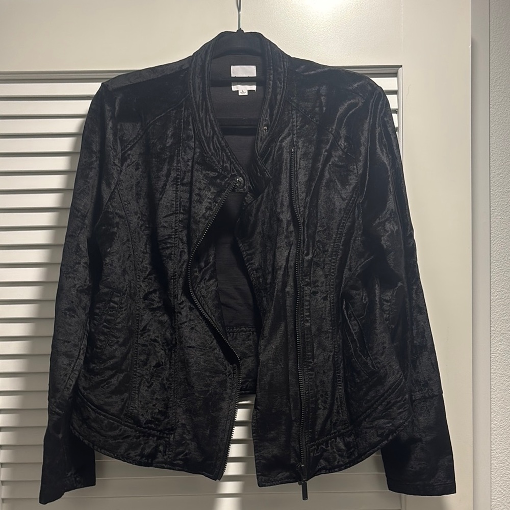 Kensie Black velvet Jacket with Cropped Open Front